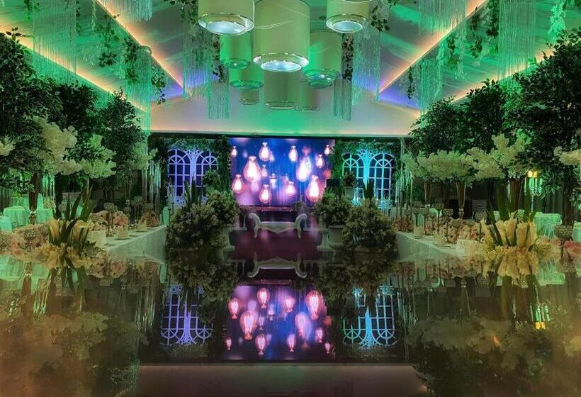 ホテル District 21