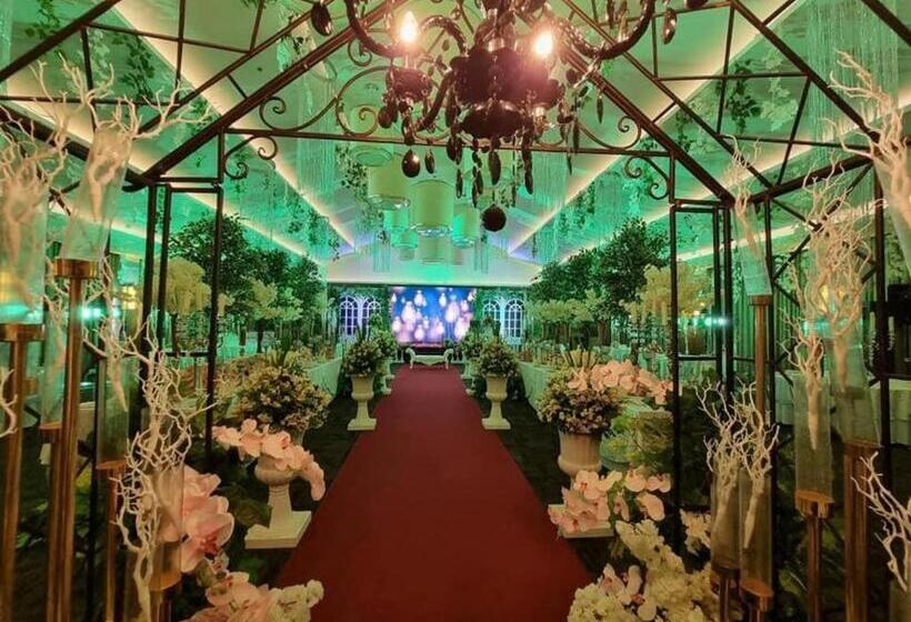 ホテル District 21