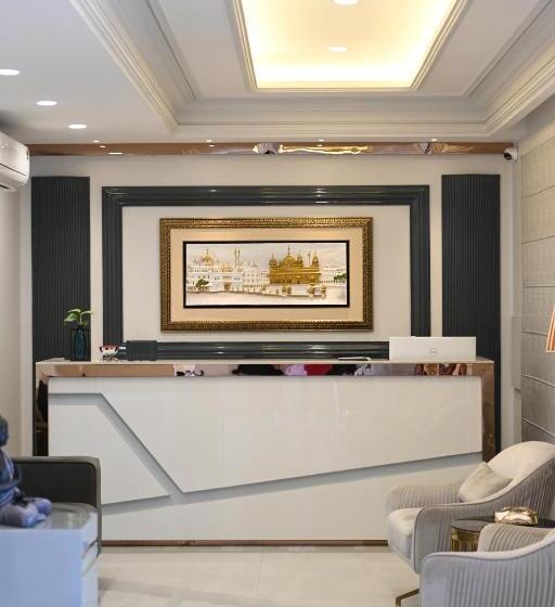 ホテル Elegance Regency