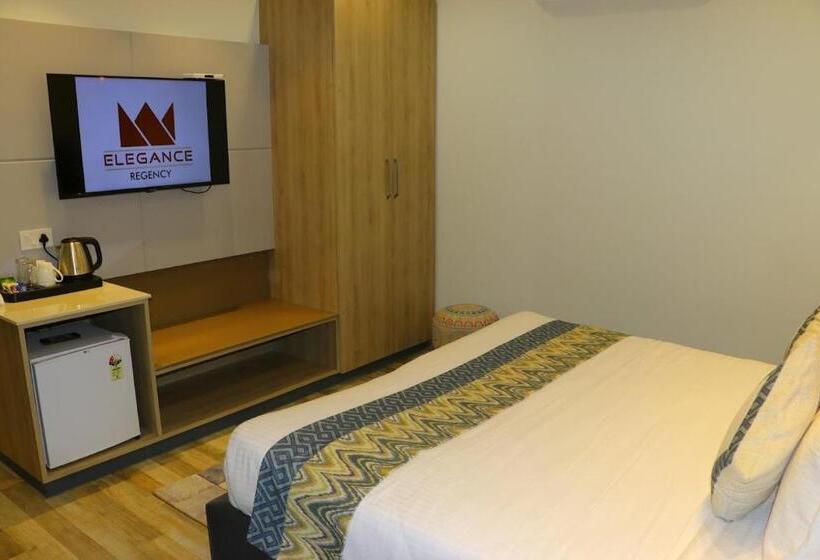 ホテル Elegance Regency