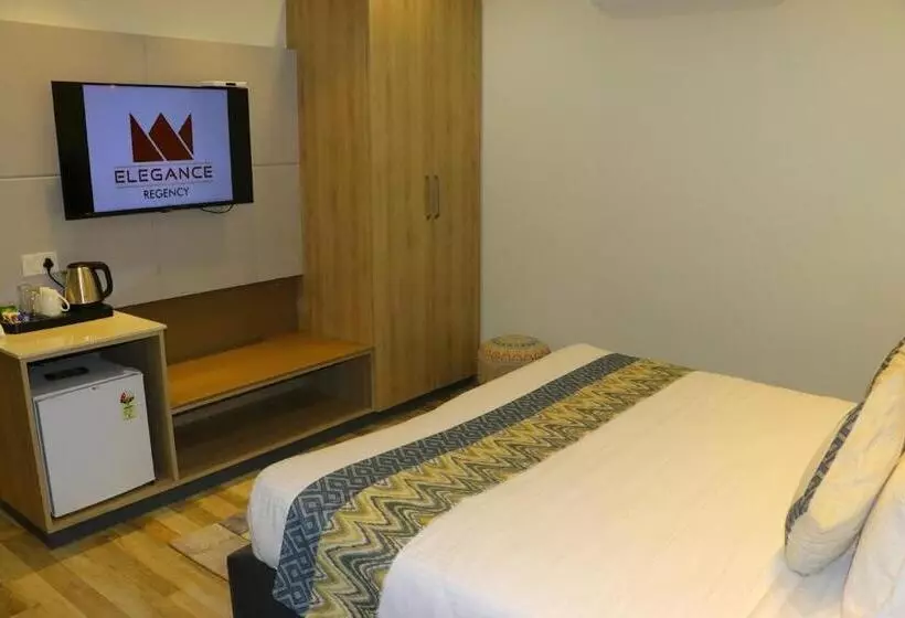 ホテル Elegance Regency