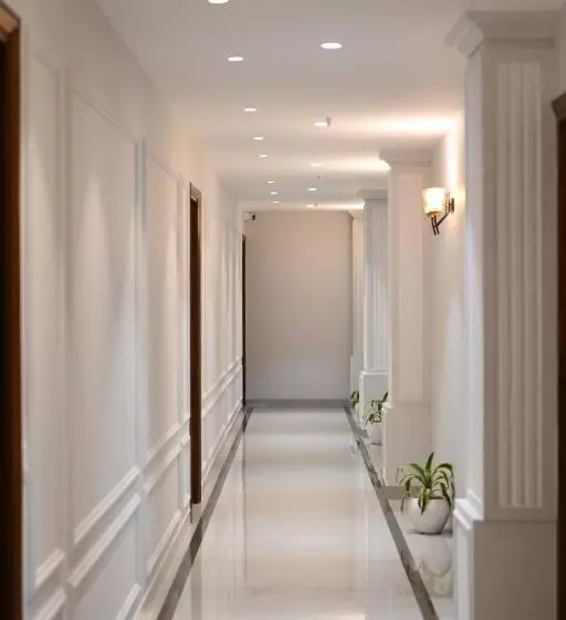 ホテル Elegance Regency