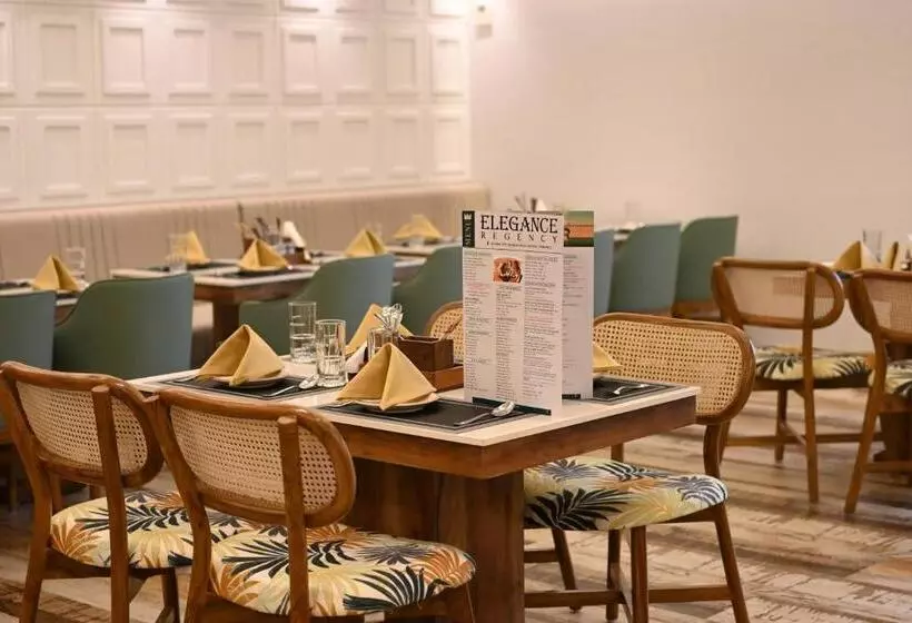ホテル Elegance Regency