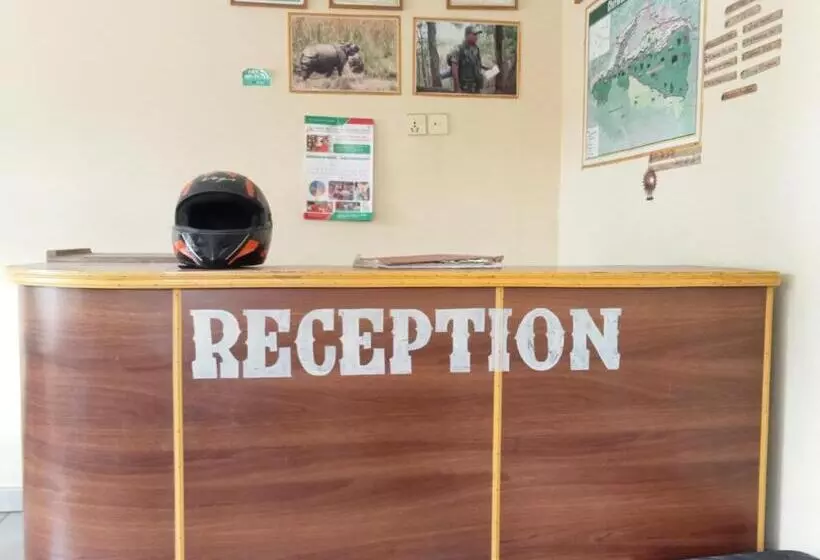 هتل Holidays Inn   A Family Running Guest House