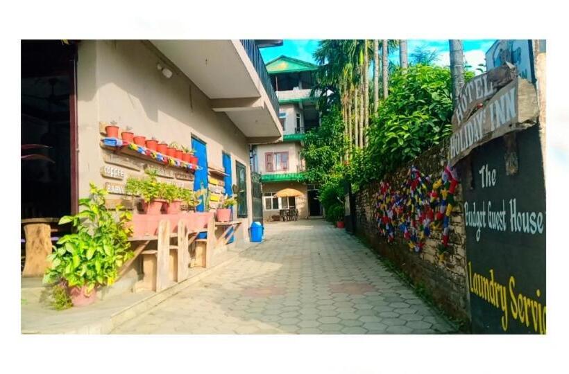 호텔 Holidays Inn   A Family Running Guest House