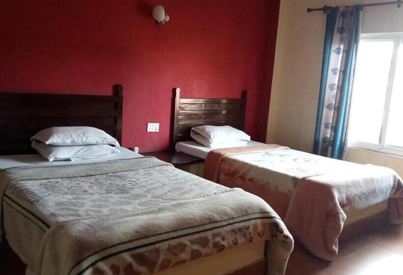 호텔 Holidays Inn   A Family Running Guest House