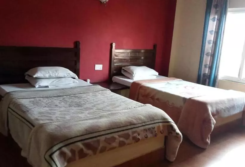 هتل Holidays Inn   A Family Running Guest House