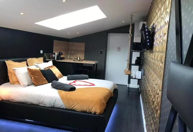 Hotelli Playroom Et Nuit Insolite