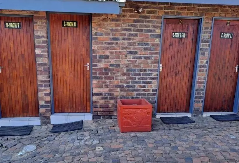 ペンション Sleep  N Go Guesthouse