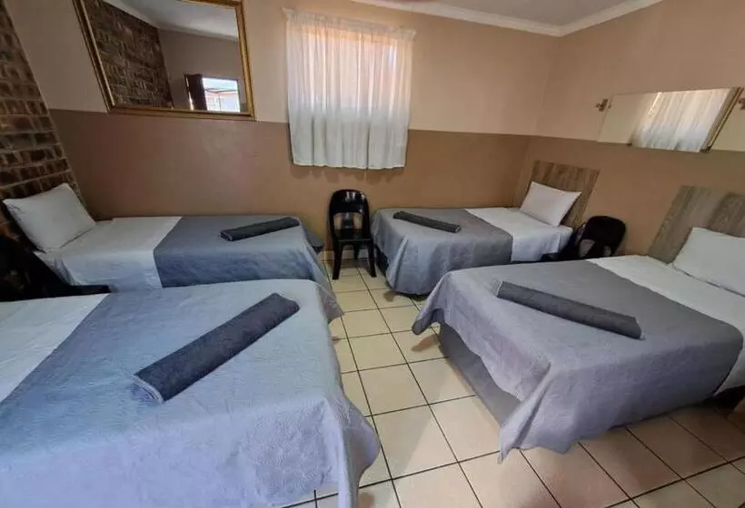 ペンション Sleep  N Go Guesthouse