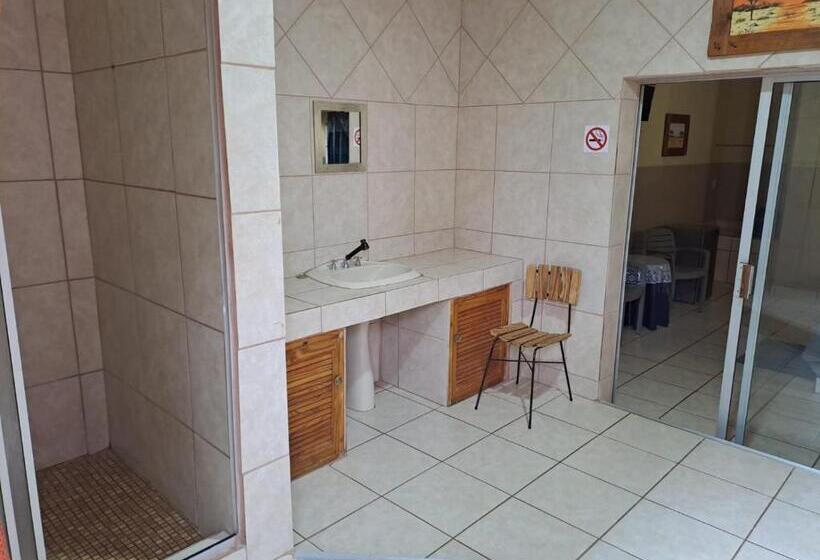 Pension (Hôtel basse catégorie) Sleep  N Go Guesthouse