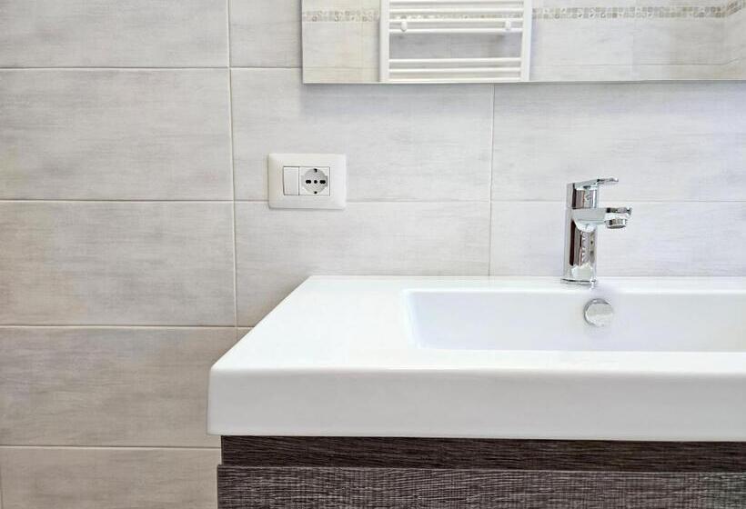 بنسيون Terrazza Vista Lago