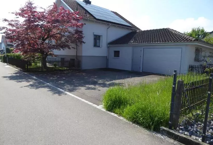 ベッドアンドブレックファースト 22 – Zimmer & Zmorge