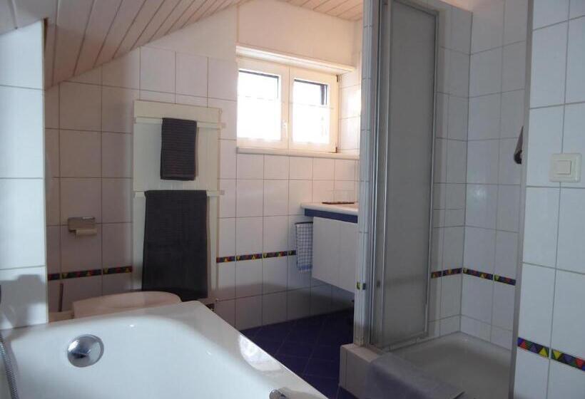 Bed and Breakfast 22 – Zimmer & Zmorge