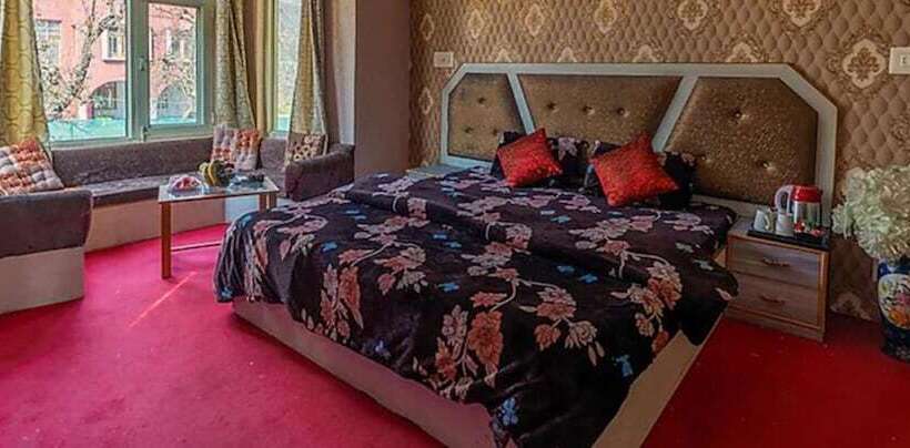 Fabhotel Prime Rozan Jaai