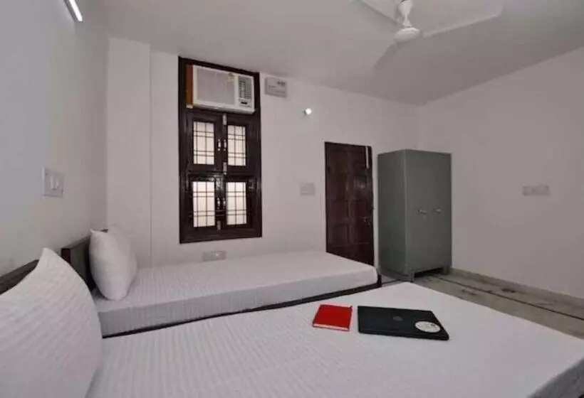 ホテル O Pop Royal Guest House Near Omaxe Celebration Mall