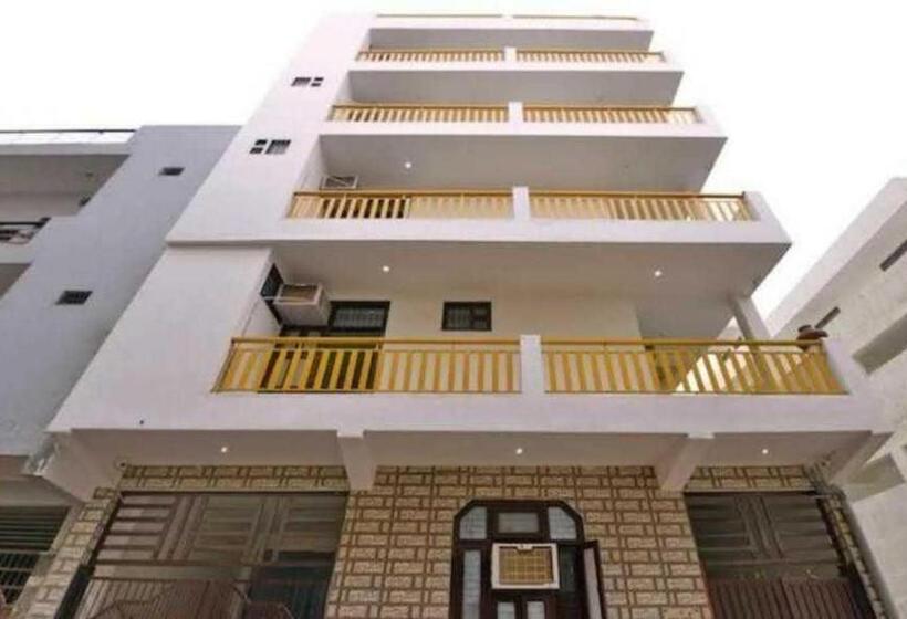 Otel O Pop Royal Guest House Near Omaxe Celebration Mall