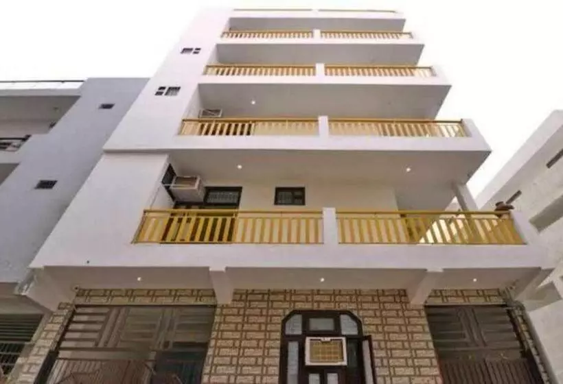 ホテル O Pop Royal Guest House Near Omaxe Celebration Mall