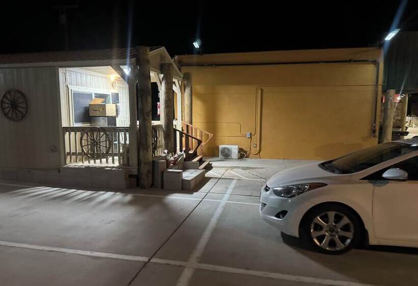 فندق على الطريق Zee Garden