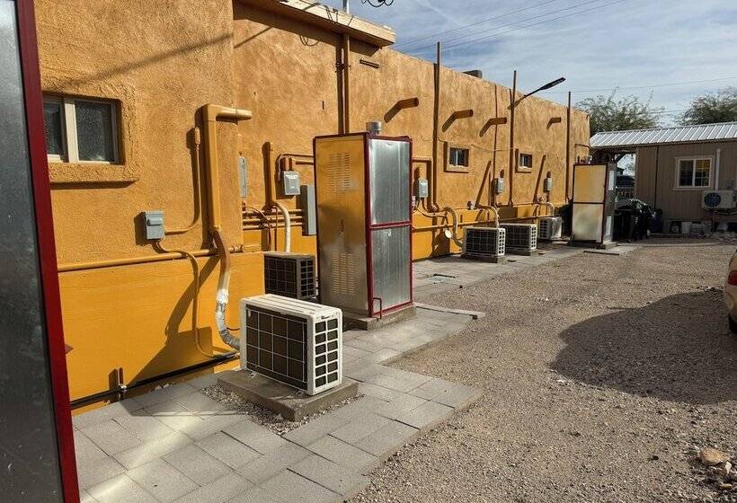 فندق على الطريق Zee Garden