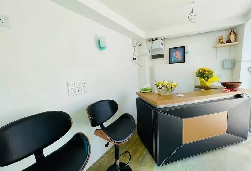 Hello Airport Hotel, Katunayaka