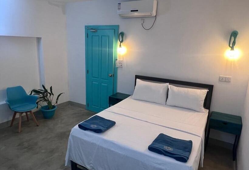 Hello Airport Hotel, Katunayaka