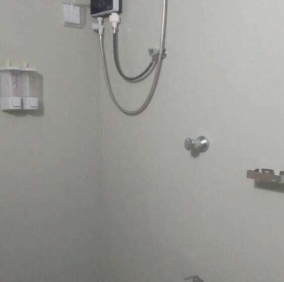 Hello Airport Hotel, Katunayaka