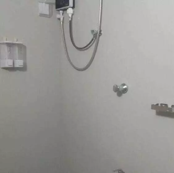 Hello Airport Hotel, Katunayaka