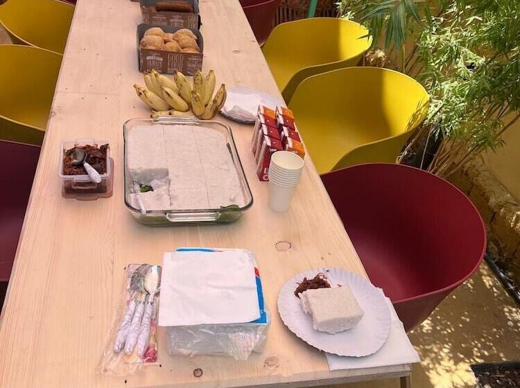 Hello Airport Hotel, Katunayaka