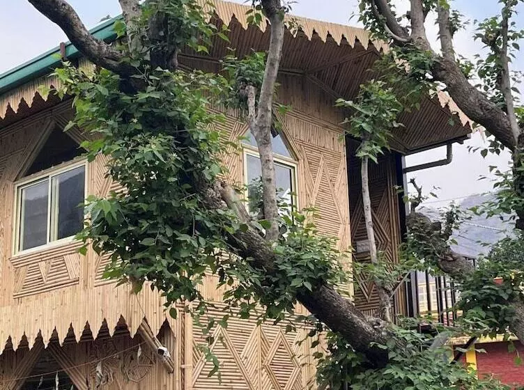 ホテル Bamboo Garden Cottages And Cafe