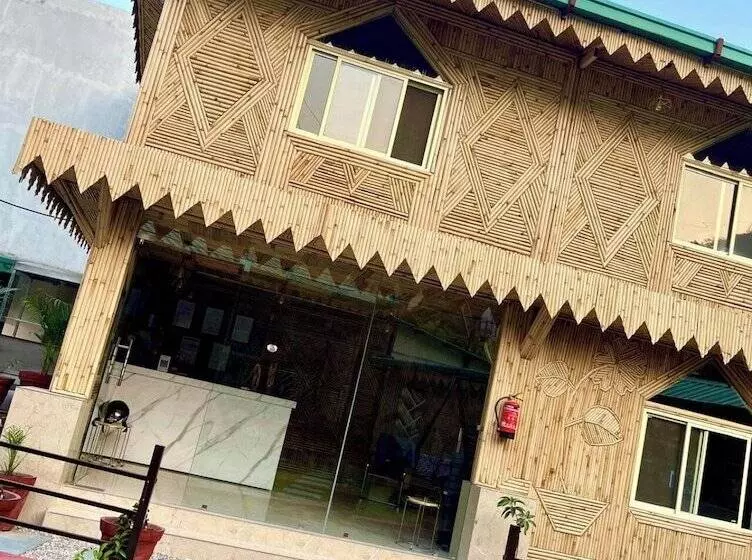 ホテル Bamboo Garden Cottages And Cafe