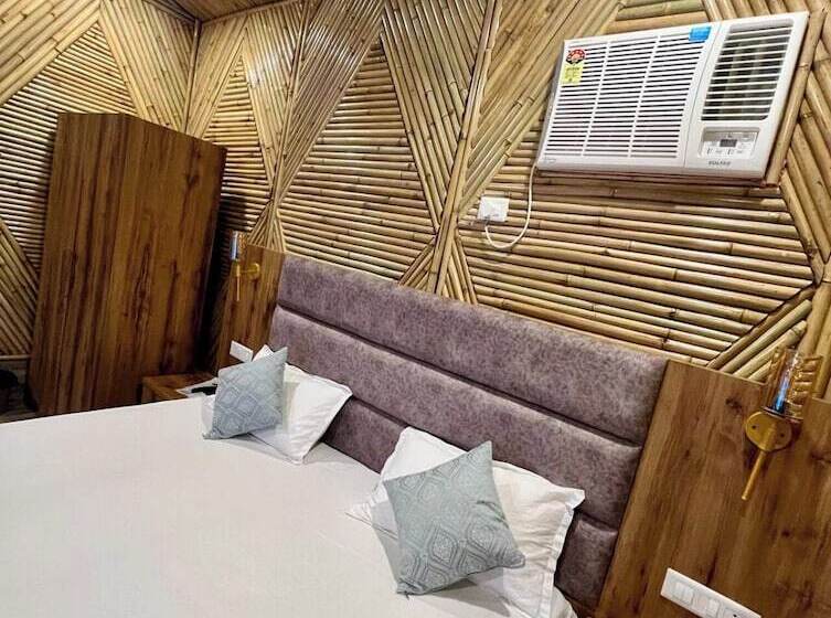 فندق Bamboo Garden Cottages And Cafe