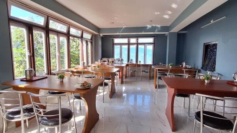 בית מלון כפרי The 4 Season Sikkim Pelling