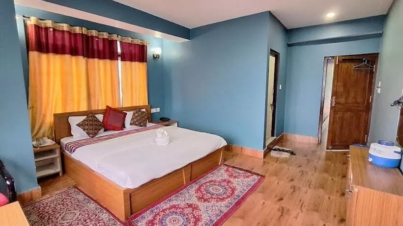ホテル The 4 Season Sikkim Pelling
