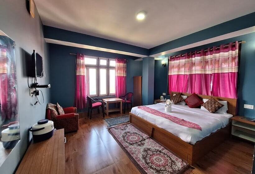 בית מלון כפרי The 4 Season Sikkim Pelling