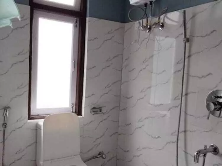 ホテル The 4 Season Sikkim Pelling