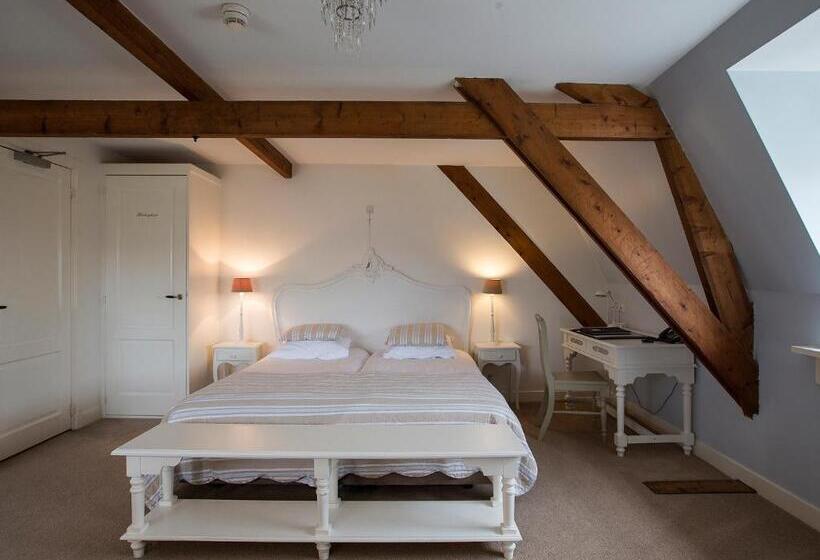 B & B Hotel The Baron Crown