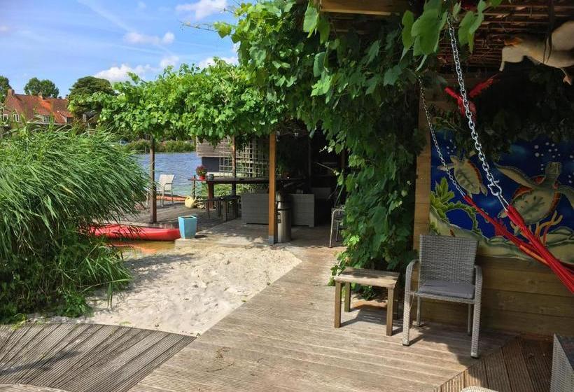 B&b Houseboat Between Amsterdam Windmills