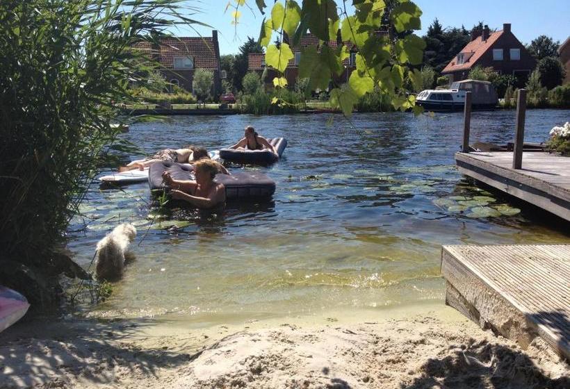 B&b Houseboat Between Amsterdam Windmills