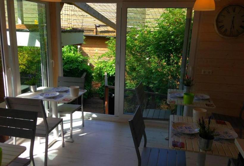 B&b Houseboat Between Amsterdam Windmills