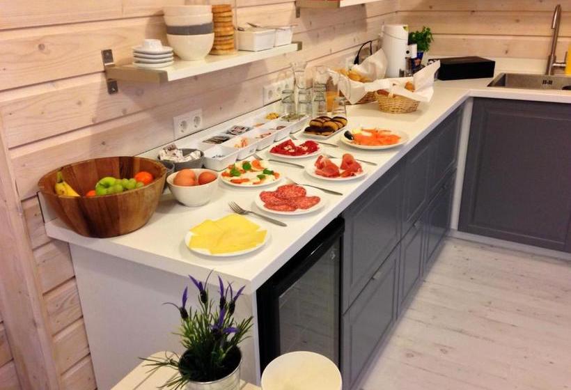 B&b Houseboat Between Amsterdam Windmills