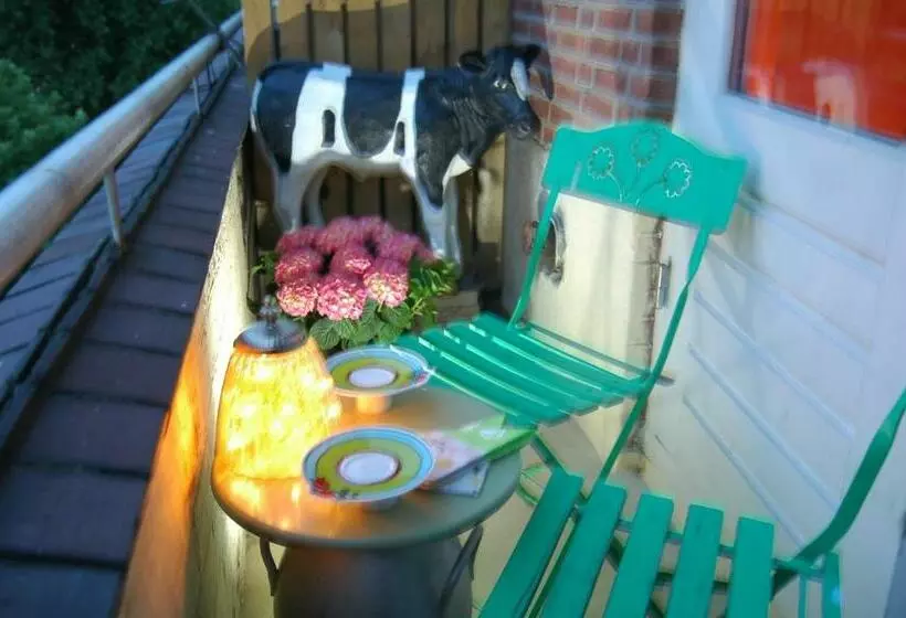 Bed And Breakfast Tulip Gallery