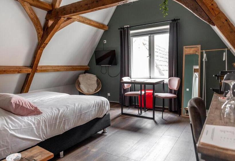 تختخواب و صبحانه 1001 Nights Boutique Lofts