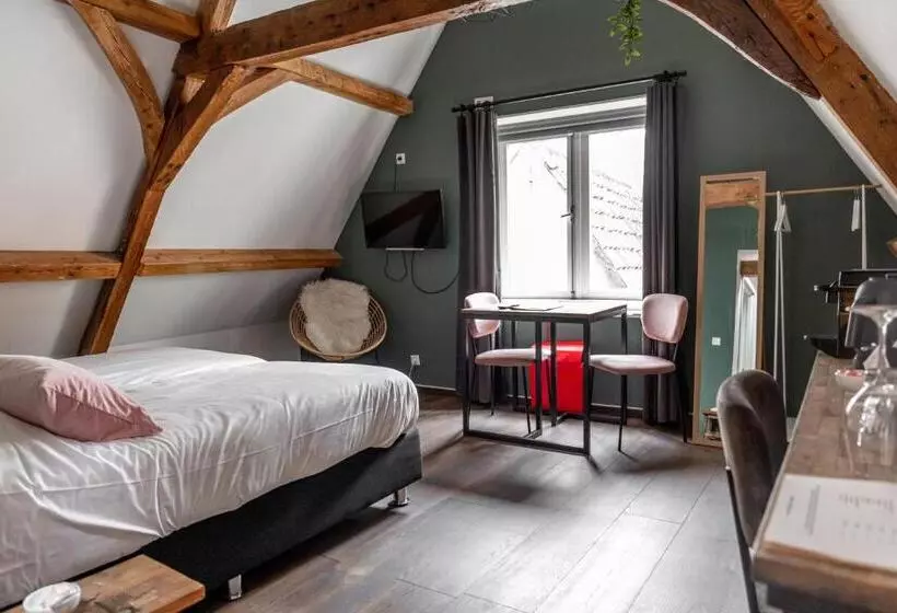 تختخواب و صبحانه 1001 Nights Boutique Lofts