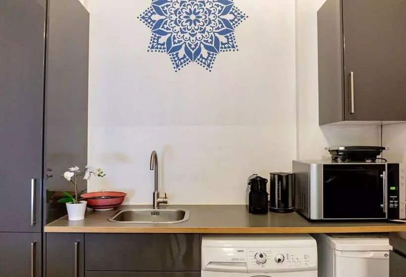 تختخواب و صبحانه 1001 Nights Boutique Lofts