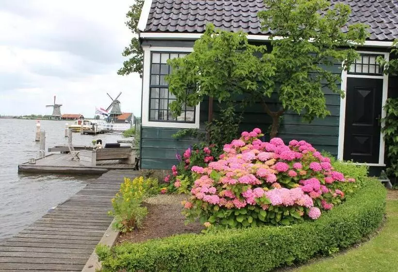ホテル Stay Overnight At Windmill Village Zaanse Schans Amsterdam