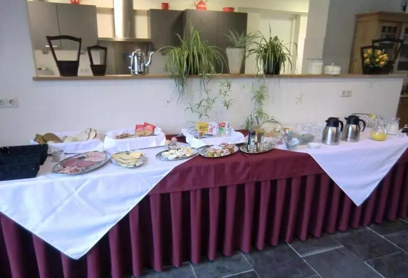 ホテル Horsetellerie Rheezerveen