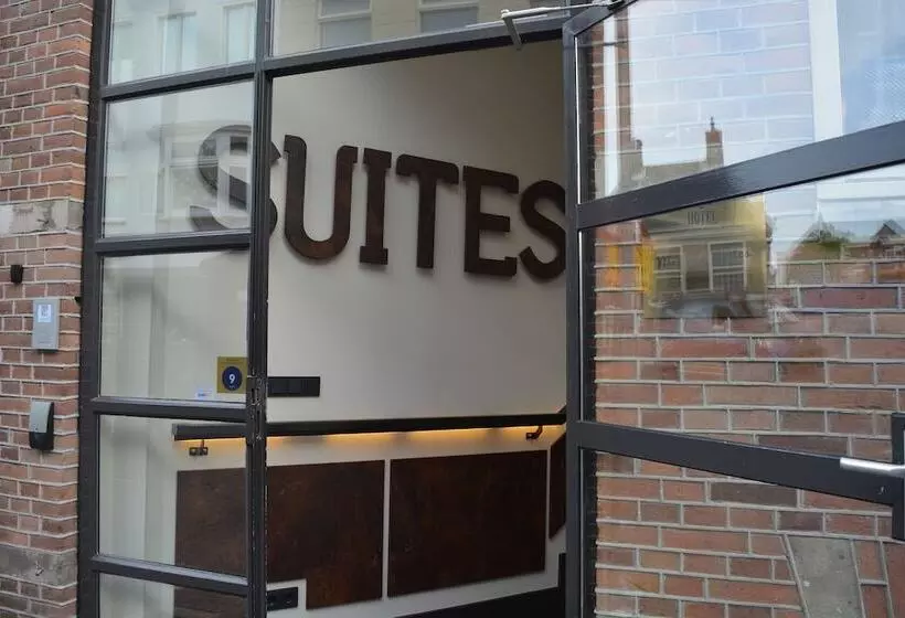 ホテル Manzo's Suites