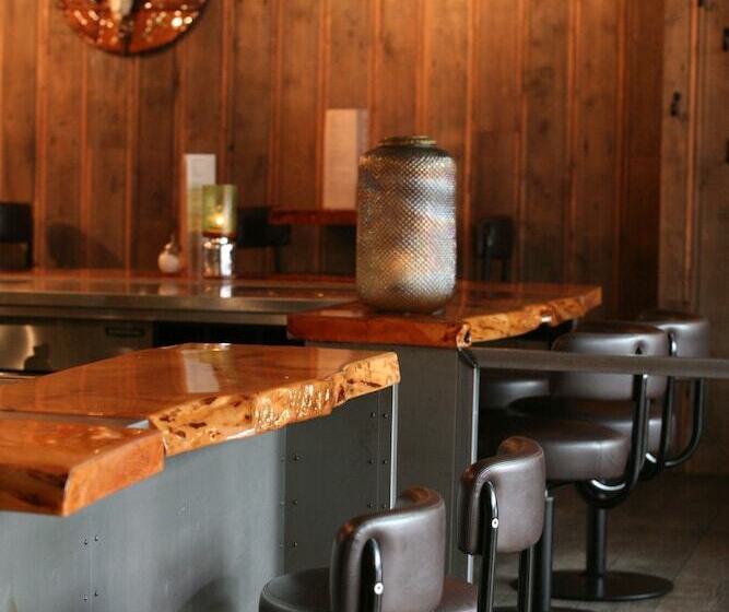 فندق Manzo's Suites