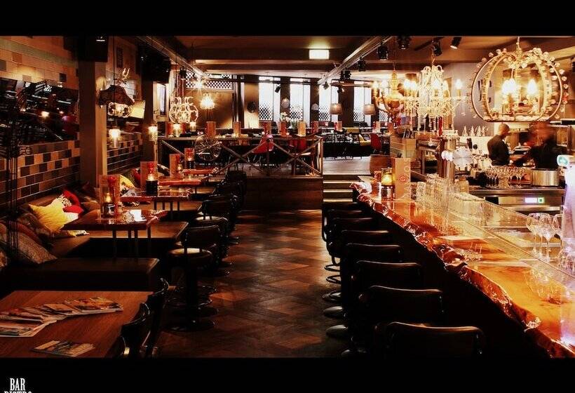 فندق Manzo's Suites